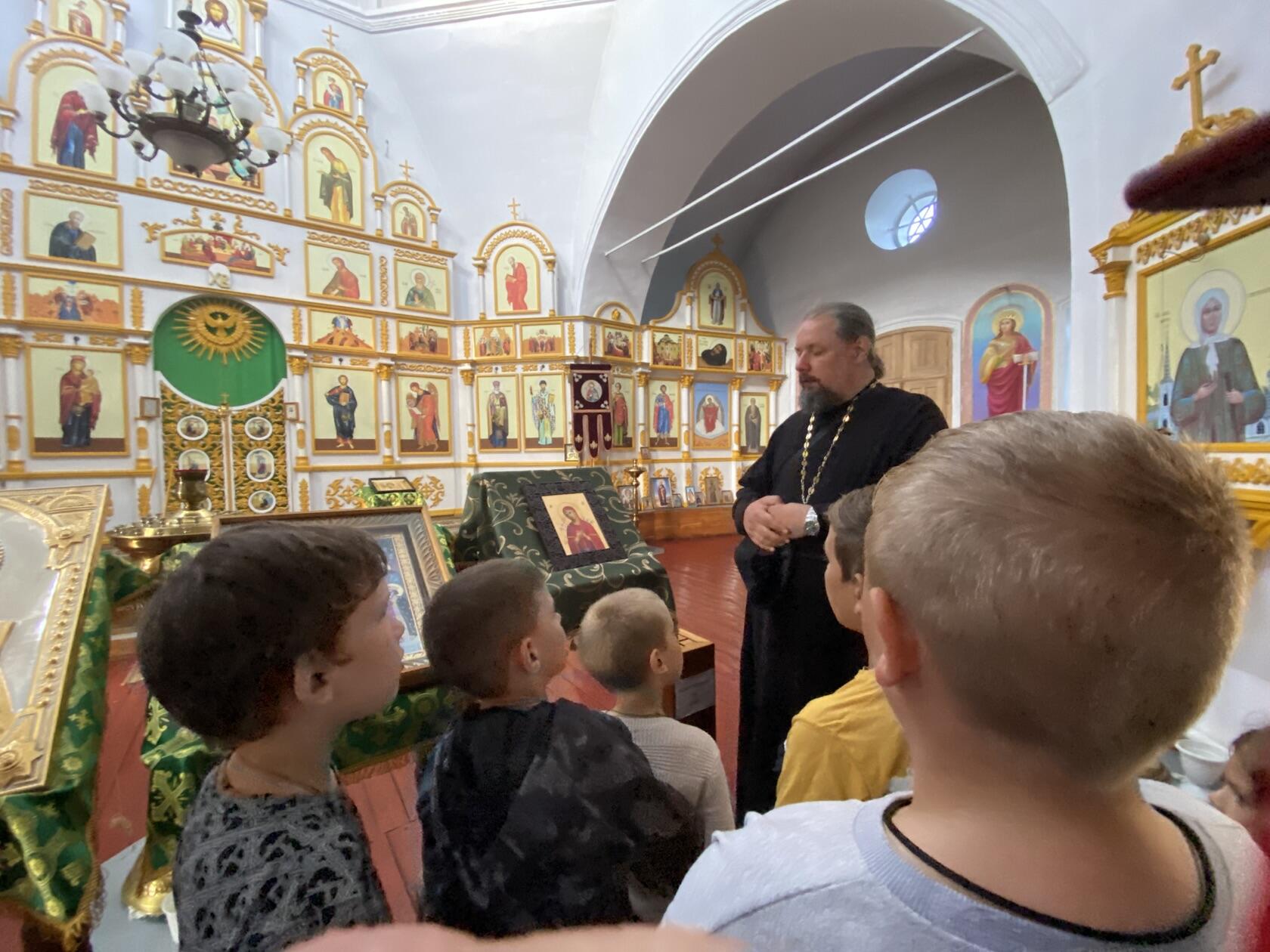 Познавательный час «Десять заповедей – основа нравственности человека»